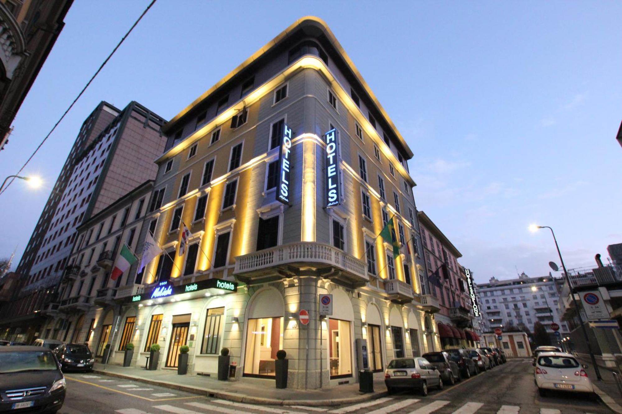 Mokinba Hotels Baviera Milão Exterior foto