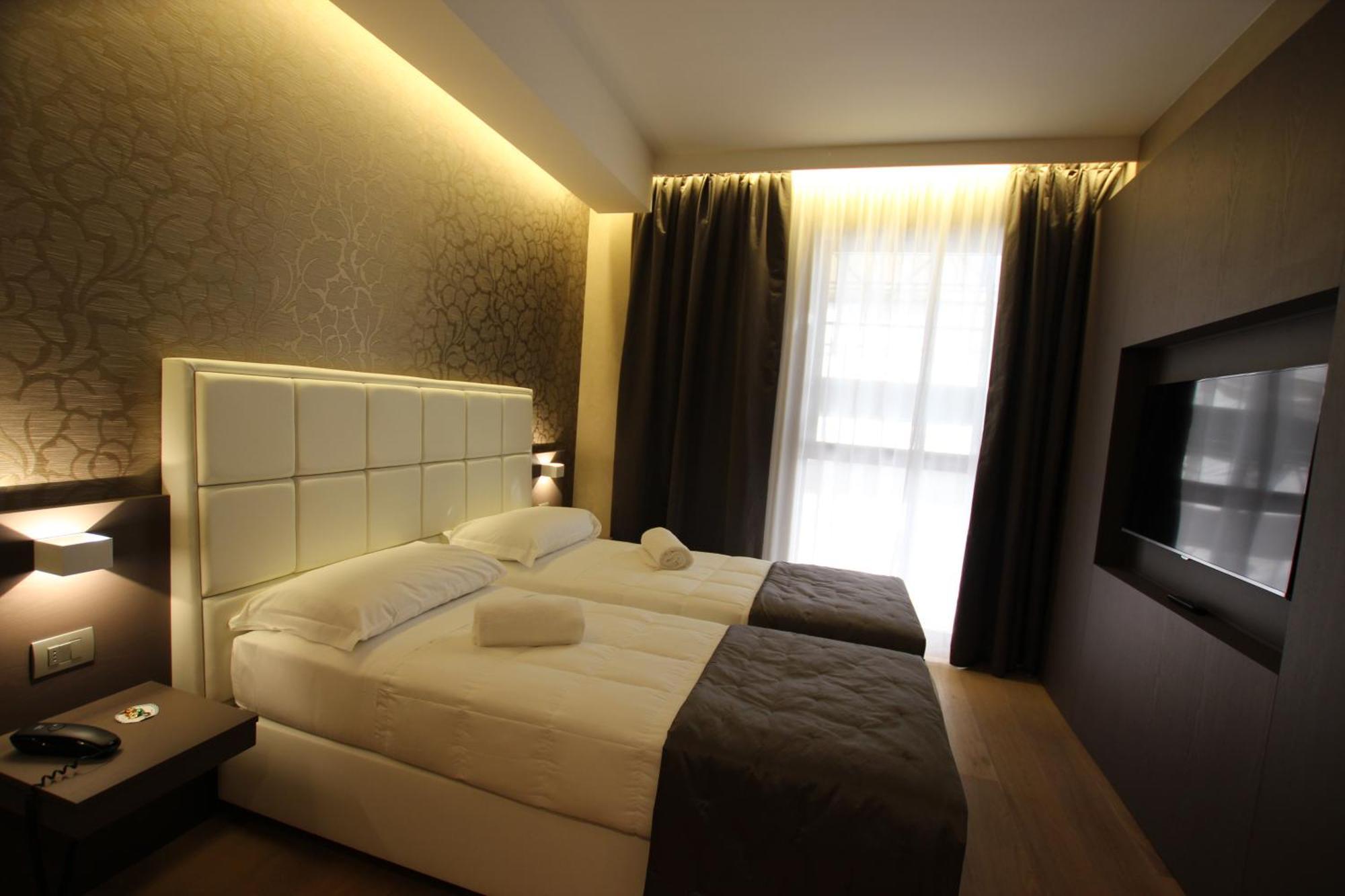 Mokinba Hotels Baviera Milão Quarto foto
